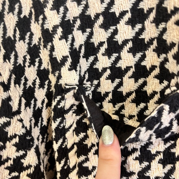 Urban Outfitters Black and White Houndstooth Button Down Shacket Size Small - Picture 9 of 10